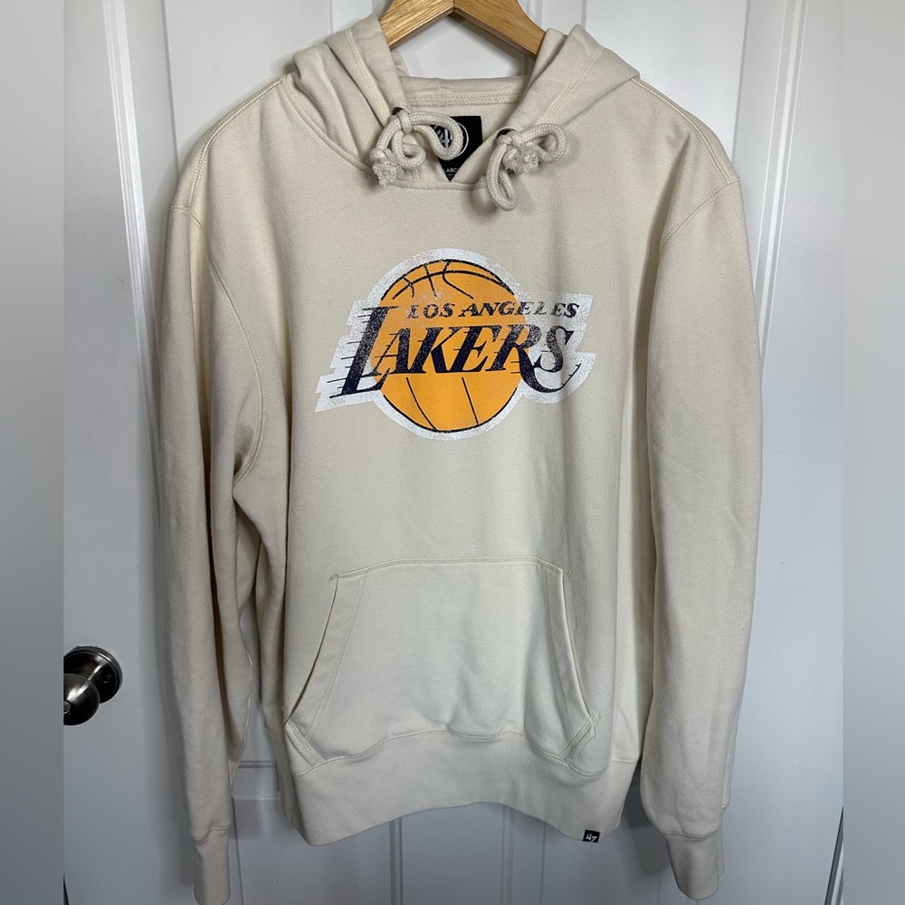 '47 Los Angeles Lakers Cream Hoodie with Yellow Basketball Logo